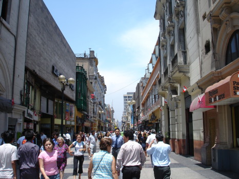 Jeden z głównych deptaków Limy, łączący Plaza de San Martin z Plaza de Armas/ fot. Marcin Plewka