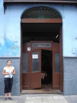 El Cordano - kultowy bar, tu kiedyś spotykali się politycy, pisaże, spiskowcy/ fot. Marcin Plewka