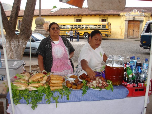 W Ameryce Łacińskiej nie potrzeba państwowej licencji by sprzedawać jedzenie na ulicy.