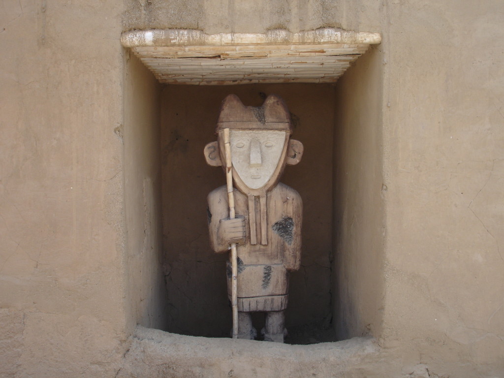 Niezbyt często odwiedzane ruiny Chan Chan w Peru. fot. Marcin Plewka