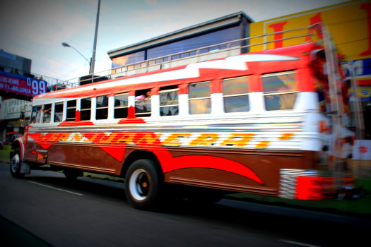 Zdjęcie po drodze. Gwatemalski transport. 